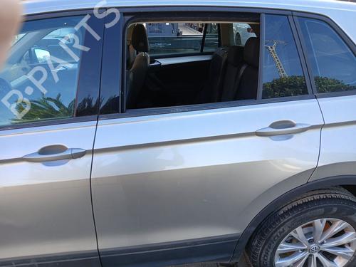 Dør venstre bak VW TIGUAN (AD1, AX1) 1.4 TSI (125 hp) 31926823