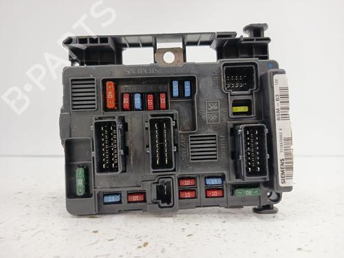 Used Fuse box Fuse box 38287714 38287714