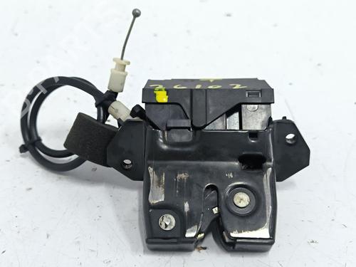 tailgate-lock-mercedes-benz-c-class-w203-2000-2001-2002-2003-2004-2005-2006-2007-39588613 main image