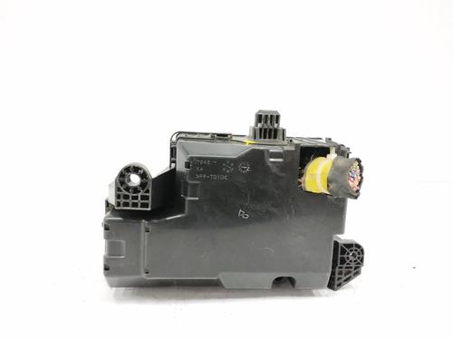 Fuse box MITSUBISHI L200 / TRITON (KJ_, KK_, KL_) 2.2 DI-D | BP13077137E1 