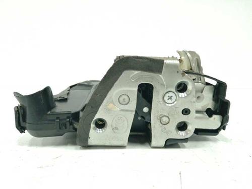 Used Front right lock TOYOTA AURIS (_E15_) 1.4 D-4D (NDE150_, NDE150R) (90 hp) 9060434