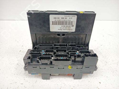 Used Fuse box Fuse box 39068311 39068311