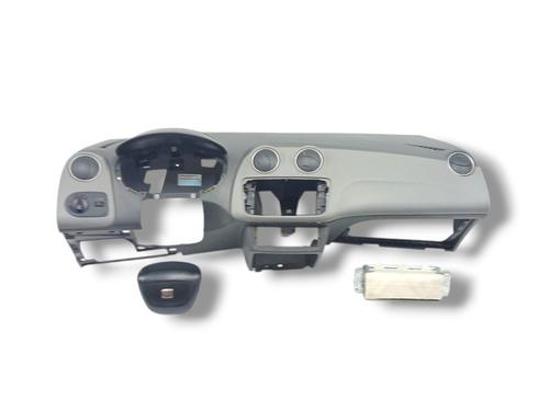 Dashboard SEAT IBIZA IV (6J5, 6P1) 1.9 TDI (105 hp) 30728178