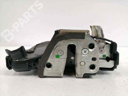 Used Front right lock TOYOTA AVENSIS Saloon (_T25_) [2003-2009]  9092358