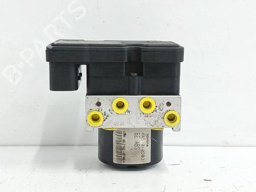 Used ABS pump TOYOTA YARIS (_P9_) 1.4 D-4D (NLP90_, NLP90R) (90 hp) 31124197