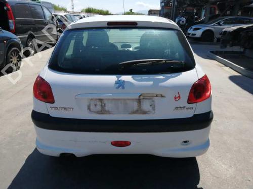 Fuse box PEUGEOT 206 Hatchback (2A/C) 1.4 HDi eco 70 | BP8410402E1 