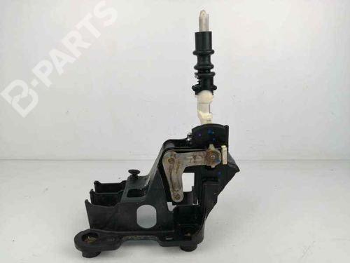 Used Gear lever CITROËN C4 CACTUS 1.5 BlueHDi 100 (102 hp) 7424743