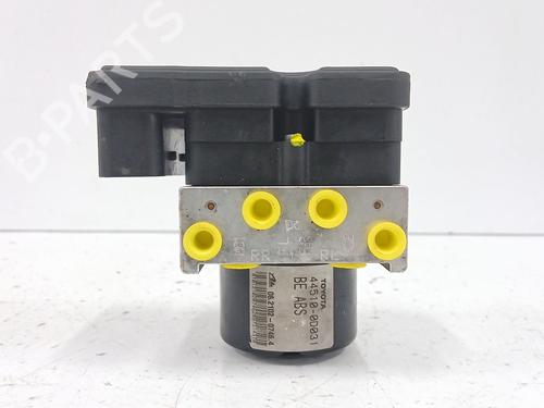 Used ABS pump ABS pump TOYOTA YARIS (_P9_) 1.3 VVT-i (SCP90_, SCP90R) (87 hp) 35813276 35813276