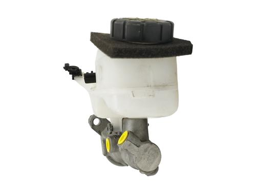 Used Brake master cylinder RENAULT EXPRESS Box Body/MPV 1.5 Blue dCi 75 (F6AA) (75 hp) 16480789