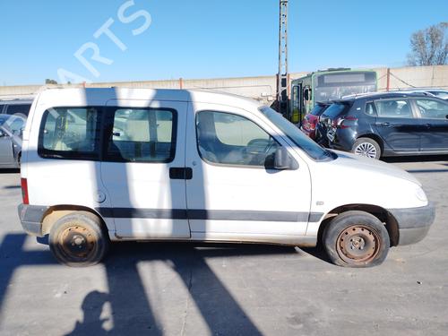 Fuse box PEUGEOT PARTNER MPV (5_, G_) 1.9 D | BP38287721E1 - Image 6
