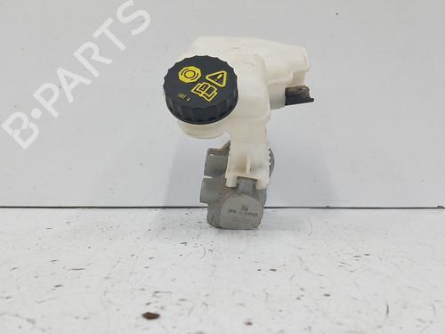 Used Brake master cylinder Brake master cylinder PEUGEOT 3008 II SUV (MC_, MR_, MJ_, M4_) Hybrid (224 hp) 29913827 29913827