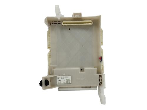 Used Electronic module TOYOTA YARIS (_P13_) 1.5 Hybrid (NHP130_, NHP130) (101 hp) 16730277