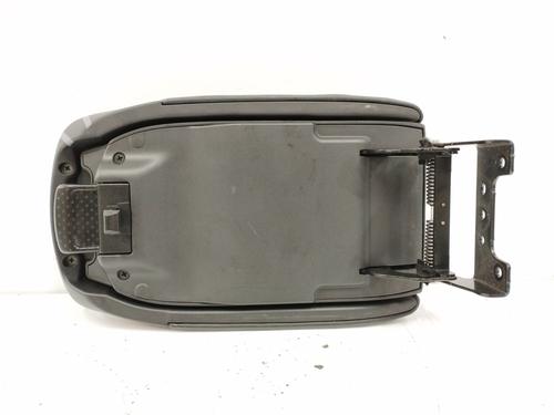 Armrest / Center console NISSAN PULSAR Hatchback (C13) 1.5 dCi | BP11180412I20
