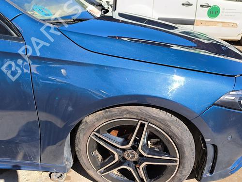 right-front-fenders-mercedes-benz-a-class-w177-2018-33240437 main image