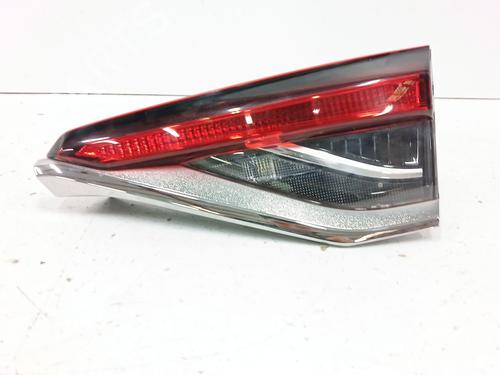 right-tailgate-light-toyota-corolla-saloon-_e21_-2019-32450284 main image