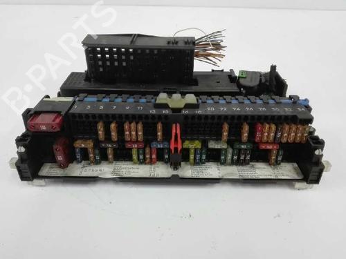 Used Fuse box BMW 3 (E46) 320 d (136 hp) 6156934