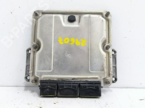 Used Engine control unit (ECU) Engine control unit (ECU) OPEL MOVANO A Bus (X70) 2.5 DTI (JD) (115 hp) 40035882 40035882