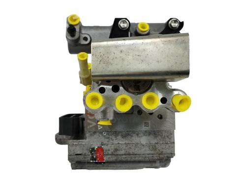 Used ABS pump TOYOTA YARIS (_P13_) 1.5 Hybrid (NHP130_, NHP130) (101 hp) 16753658