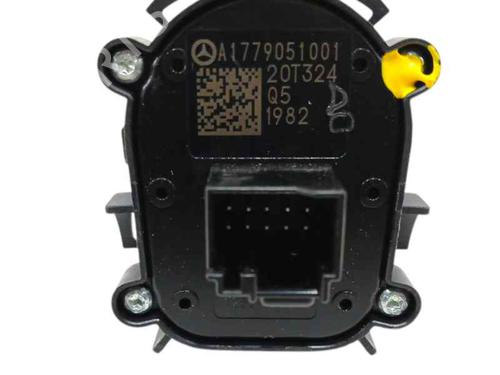Switch MERCEDES-BENZ GLA (H247) GLA 200 d (247.712) | BP26553923I30 