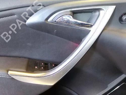 Zekeringkast OPEL ASTRA J Sports Tourer (P10)  | BP17244056E1 