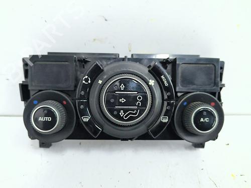 climate-control-citroen-c3-picasso-sh_-2008-36261527 main image