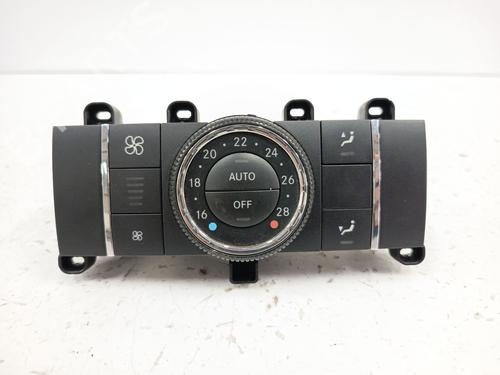 Used Climate control MERCEDES-BENZ GL-CLASS (X164) GL 320 CDI 4-matic (164.822) (224 hp) 30775980