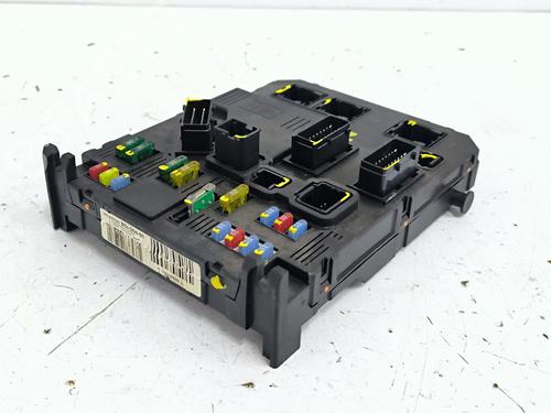 Fuse box PEUGEOT 407 (6D_) 1.6 HDi 110 (6D9HZC, 6D9HYC) | BP39592425E1 - Image 4