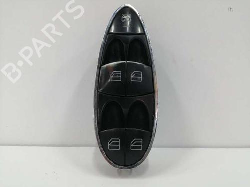 Venstre fortil elrude kontakt MERCEDES-BENZ CLS (C219) CLS 320 CDI (219.322) (224 hp) A2118213679 | A2118213679 |