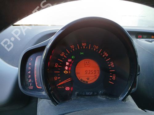 instrument-cluster-toyota-aygo-_b4_-2014-31854957 main image