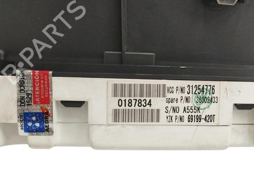 Instrument cluster VOLVO C30 (533) | BP15897582C47