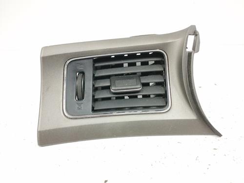 Used Air vent NISSAN PULSAR Hatchback (C13) 1.2 DIG-T (115 hp) 11659633