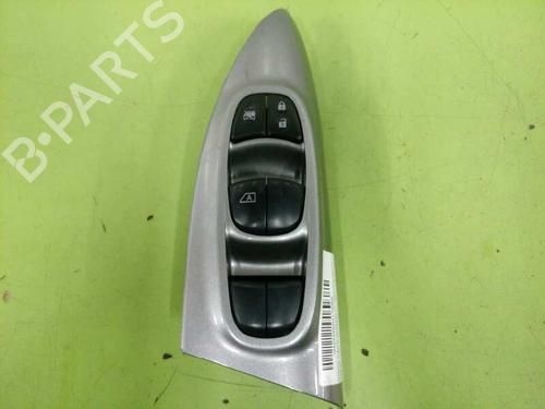 Used Left front window switch NISSAN JUKE (F15) 1.2 DIG-T (115 hp) 2001909