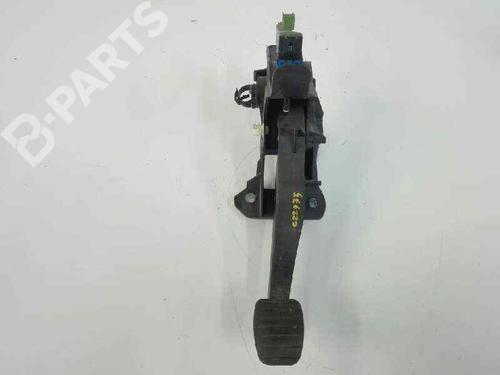 Used Clutch pedal Clutch pedal DACIA SANDERO II TCe 90 (B8M1, B8MA, B8AC) (90 hp) 8790065 8790065