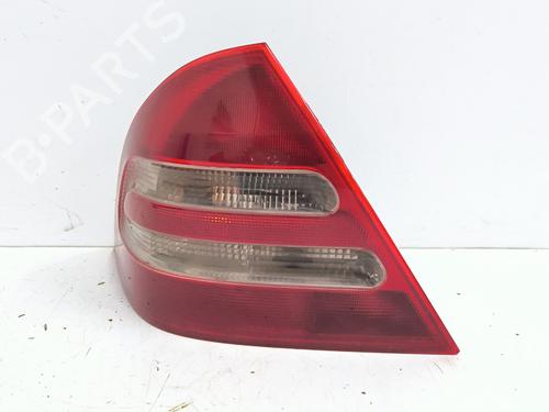 Used Left taillight Left taillight MERCEDES-BENZ C-CLASS (W203) C 220 CDI (203.008) (150 hp) 33936861 33936861