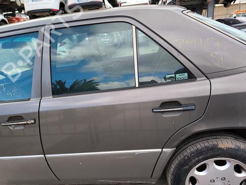 Used Left rear door Left rear door 31880466 31880466