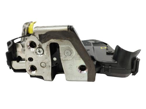 Used Front left lock TOYOTA COROLLA Saloon (_E15_) [2006-2018]  17608049