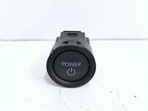 switch-toyota-c-hr-_x1_-2016-34152336 main image