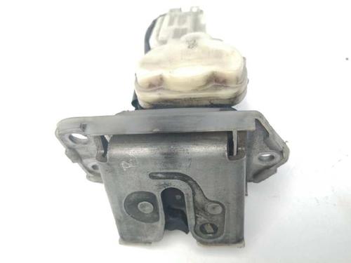 Bagklap lås SUZUKI SWIFT III (MZ, EZ) 1.3 DDiS (RS413D) (75 hp) 8248469