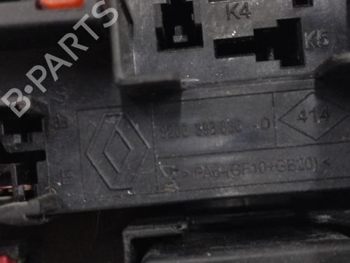 Fuse box RENAULT LAGUNA III Grandtour (KT0/1)  | BP16849146E1 