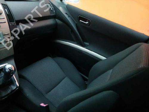 Fuse box TOYOTA COROLLA Verso (ZER_, ZZE12_, R1_) | BP11032663E1