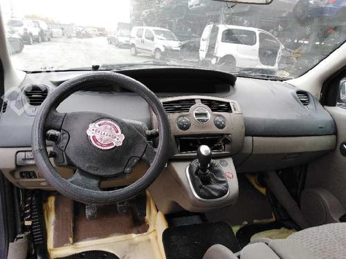 Fuse box RENAULT SCÉNIC II (JM0/1_) 1.5 dCi (JM0F) | BP7113394E1 