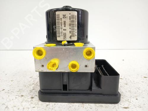 Used ABS pump ABS pump FORD FIESTA VI (CB1, CCN) 1.25 (82 hp) 33045589 33045589
