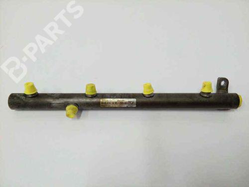 Used Injection rail MERCEDES-BENZ S-CLASS (W221, V221) S 420 CDI (221.028, 221.128) (320 hp) 5157651