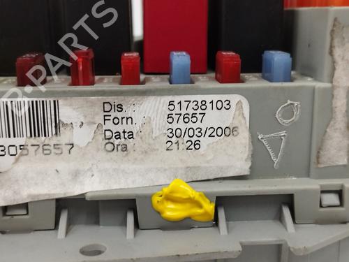 Fuse box FIAT CROMA (194_) 1.9 D Multijet (194AXC1B, 194AXC12) | BP11054602E1 
