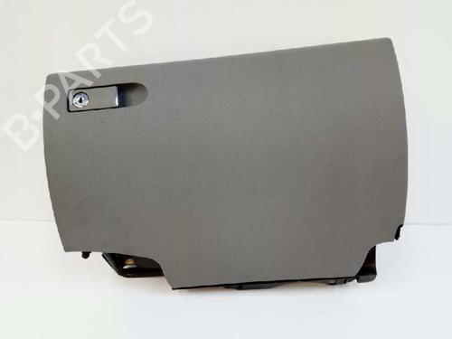 Used Glove box MERCEDES-BENZ C-CLASS (W204) C 320 CDI (204.022) (224 hp) 5798020