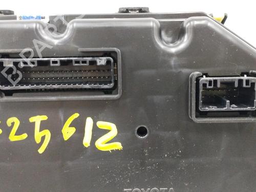 Instrument cluster TOYOTA YARIS (_P13_) 1.5 Hybrid (NHP130_, NHP130) | BP16539564C47 