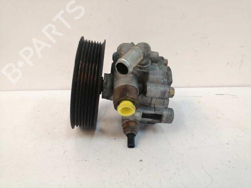 Used Steering pump TOYOTA PREVIA II (_R3_) 2.4 (ACR30) (156 hp) 8129467