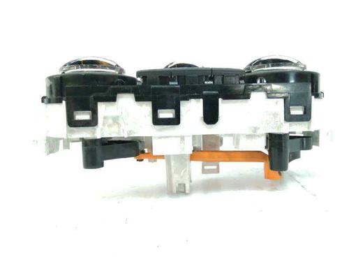 Climate control PEUGEOT 208 I (CA_, CC_) 1.6 BlueHDi 100 | BP9860242I5 