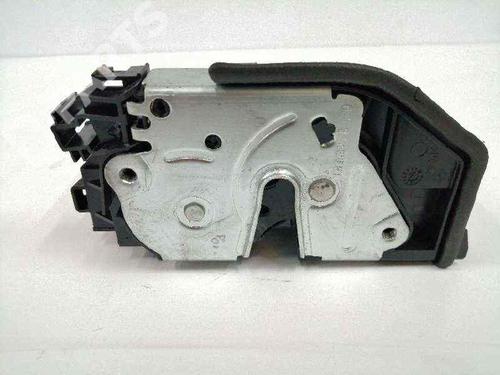 Venstre bak lås PEUGEOT 206 Hatchback (2A/C) 1.9 D (69 hp) 6113196
