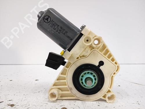 Used Right rear window motor Right rear window motor MERCEDES-BENZ B-CLASS Sports Tourer (W245) B 200 CDI (245.208) (140 hp) 39429263 39429263